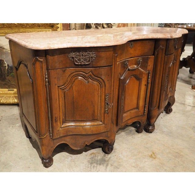Circa 1750 French Louis XV Period Walnut and Marble Bureau or Petit Buffet For Sale - Image 14 of 18