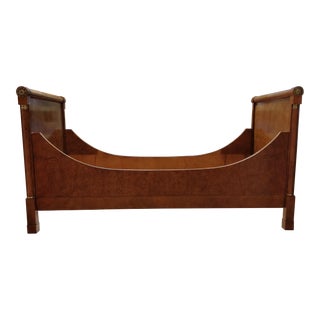 Late 20th Century Baker Furniture Collector's Edition Boat Bed With Burled Wood Finish For Sale