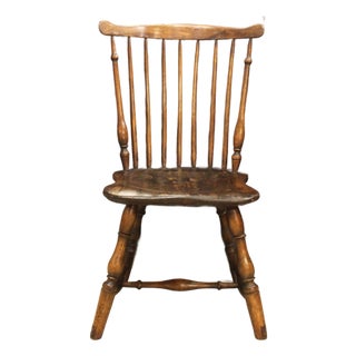 Early 19th Century American Small Fan Back Windsor Side Chair For Sale