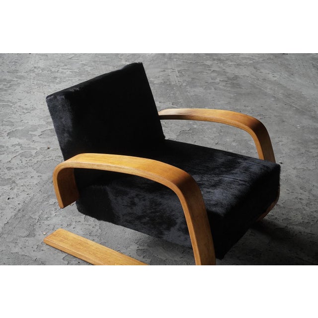 Vintage Tank Lounge Chairs in Pony Skin by Alvar Aalto for Artek, 1960s, Set of 2, in Very Good conditions. Designed 1960...