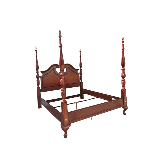Chippendale Thomasville Collectors Cherry King Size Poster Bed Carved Headboard Chippendale For Sale - Image 3 of 18