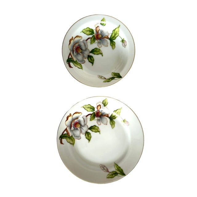 1950s Vintage Roselyn China Dogwood Floral Pattern Japan Small Dessert Berry Bowl & Bread Plate Set- 2 Pieces For Sale - Image 4 of 4