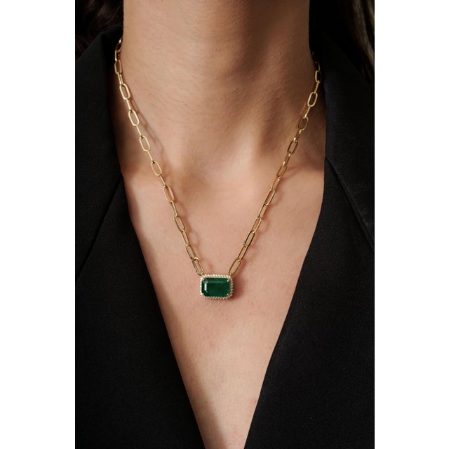 Art Deco Natural Diamond 6.9ct Dark Green Zambian Emerald Contemporary Necklace in 14k Gold For Sale - Image 3 of 17