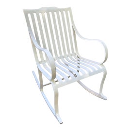 Example of Outdoor Seating in Richmond