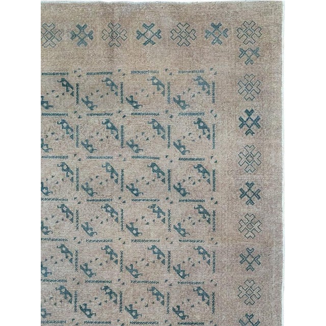 Rustic Galerie Shabab Collection Mid-20th Century Turkish Anatolian Room Size Carpet For Sale - Image 3 of 10