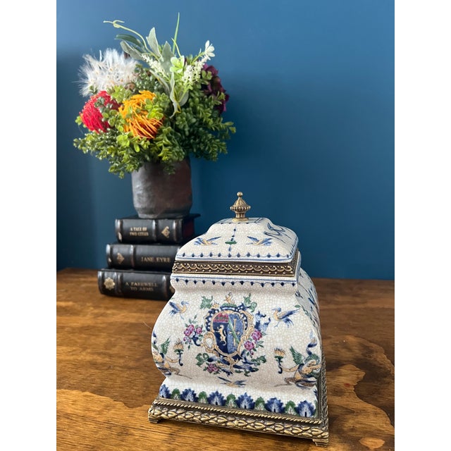 1960s Capodimonte-Style Italian Porcelain Lidded Jar For Sale - Image 5 of 15