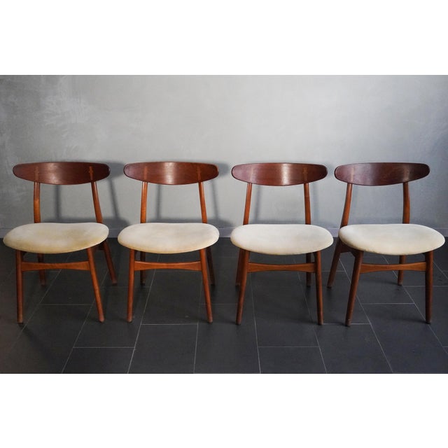 Set of 4 ch30 dining chairs designed by hans j. Wegner and manufactured by carl hansen & son, odense, denmark, 1950. The...