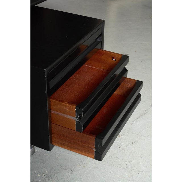 1960s Black Boomerang Executive Desk attributed to Osvaldo Borsani for Tecno, 1960s For Sale - Image 5 of 12