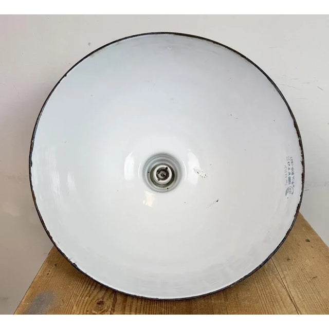 East German Black Enamel Factory Light by LBD Veb Leuchtenbau, Dresden, 1950s For Sale - Image 15 of 18