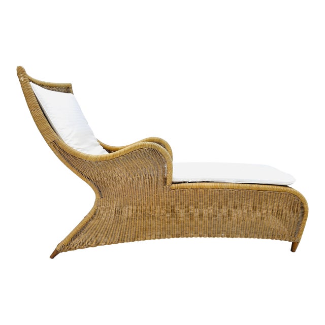 Contemporary Lloyd Flanders Wicker Patio Chaise, Attributed For Sale
