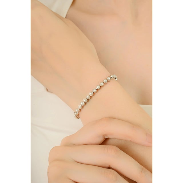 Silver Round Cut Bezel Set Pearl Gemstone Bracelet for Her For Sale - Image 6 of 10