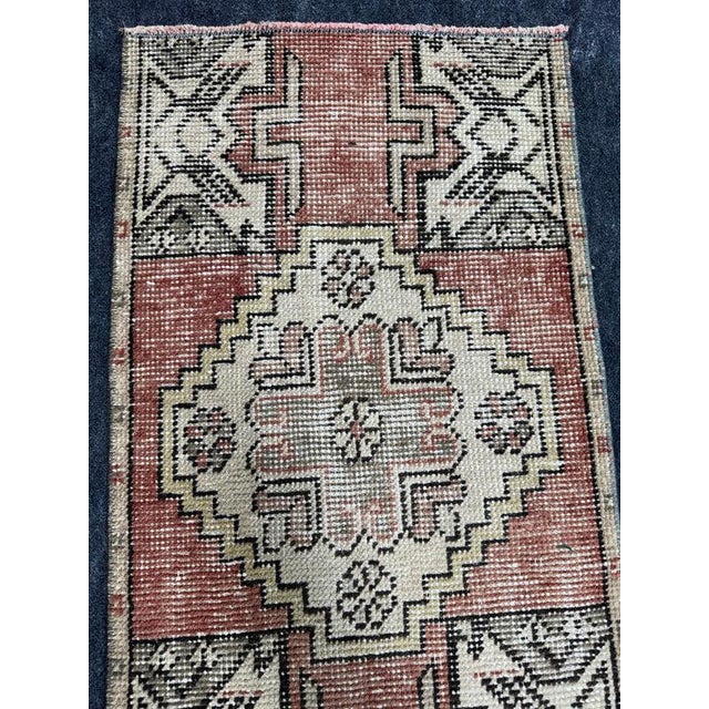 Turkish Yastik Rug 1'6" x 2'9" For Sale - Image 4 of 5