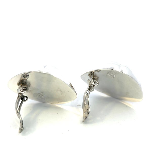1990s Tiffany & Co Estate XL Puffed Clip-on Earrings Sterling Silver, 2 pieces For Sale In New York - Image 6 of 12