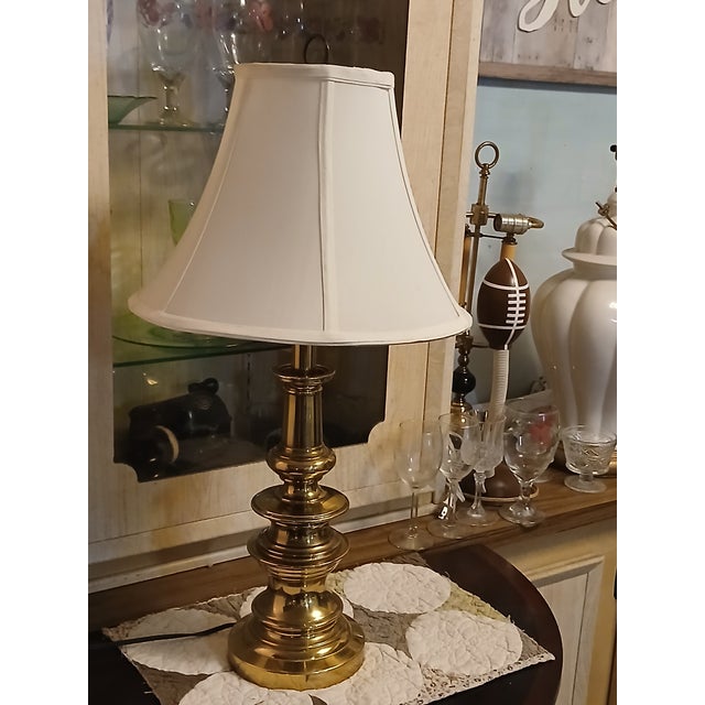 1970s 1970s Stiffel Brass Tiered Candlestick Vintage Table Lamp For Sale - Image 5 of 10