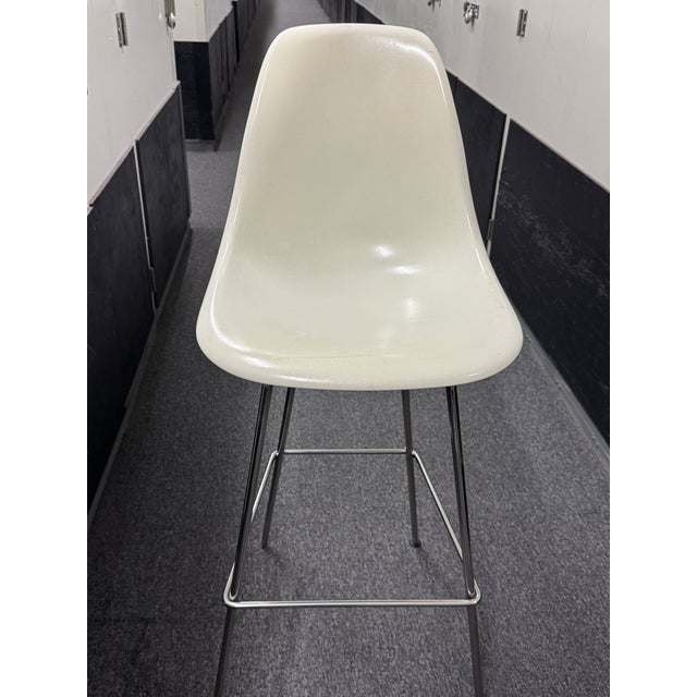 I'm selling 4 Herman Miller barstools in Fiberglass and H-Base. Beautifully designed by Charles and Ray Eames. The shells...