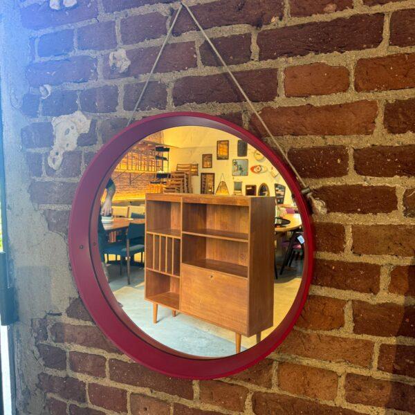 Vintage Round Mirror in Red Lacquer For Sale - Image 4 of 4
