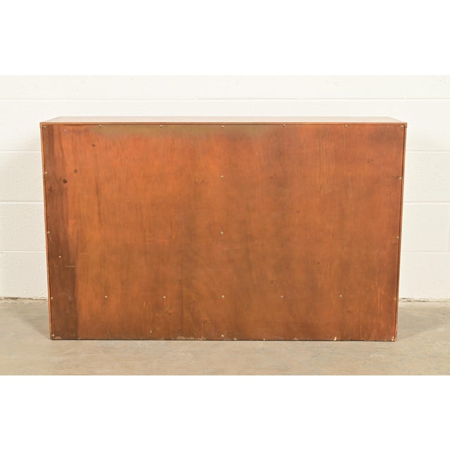 Paul McCobb for Calvin Linear Group Sliding Door Bookcase Cabinet, 1950s For Sale - Image 11 of 15