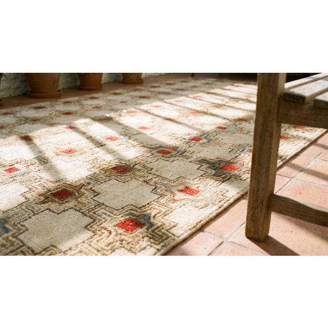 1900s Brown Geometric Folk Art Antique American Hooked Rug Knotted Wool Carpet For Sale - Image 12 of 12
