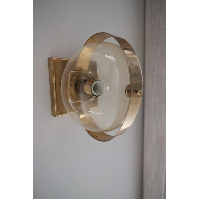 Mid-Century Modern Mid-Century Italian Wall Light Scultpure in Glass and Brass, 1950s For Sale - Image 3 of 7