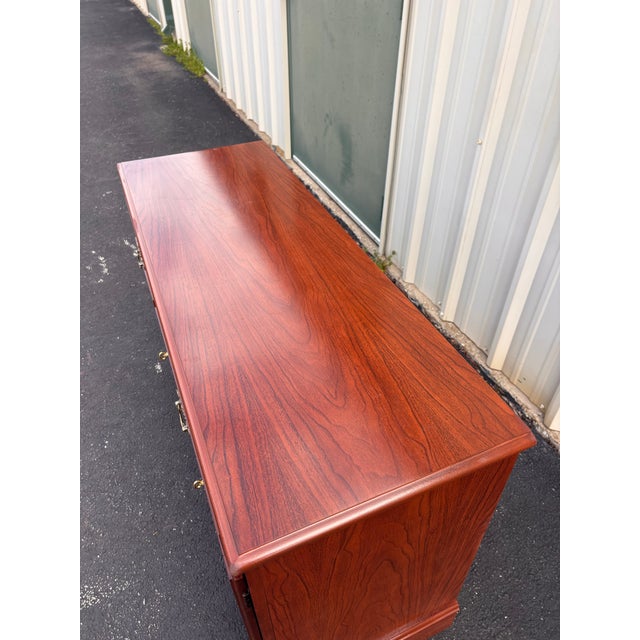 Chippendale Broyhill Chippendale Style Cherry Sideboard Buffet For Sale - Image 3 of 12