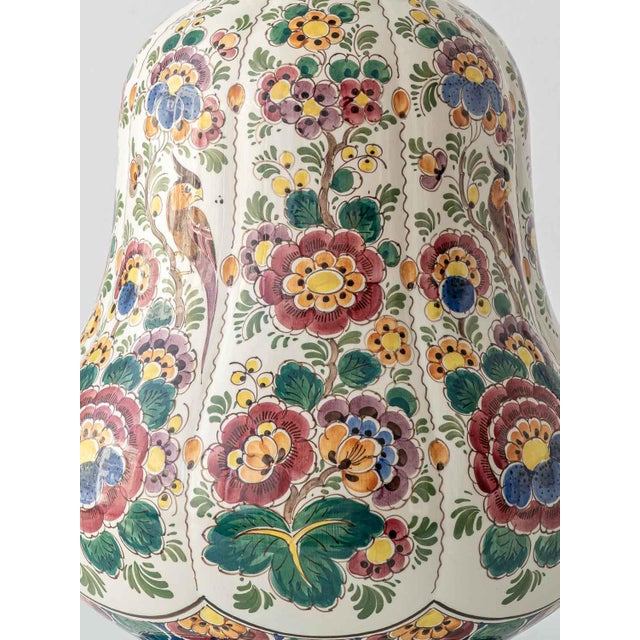 1960s Vintage Hand-Painted Polychrome Delft Double Gourd Vase from Velsen, 1950s-1960s For Sale - Image 5 of 8