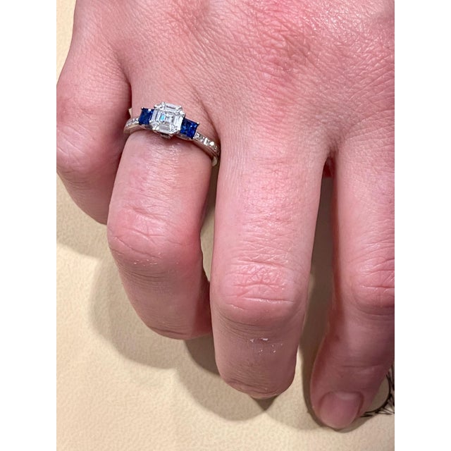 0.70 Ct Natural Sapphire & 0.75 Ct Diamond 18 Karat White Gold Cocktail Ring For Sale - Image 12 of 18