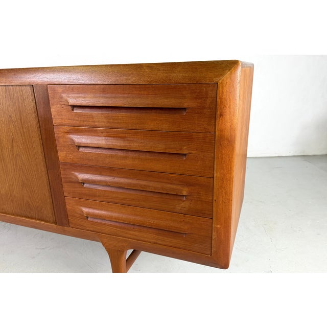 Tan FA32 Sideboard by Ib Kofod Larsen for Faarup, 1960s For Sale - Image 8 of 10