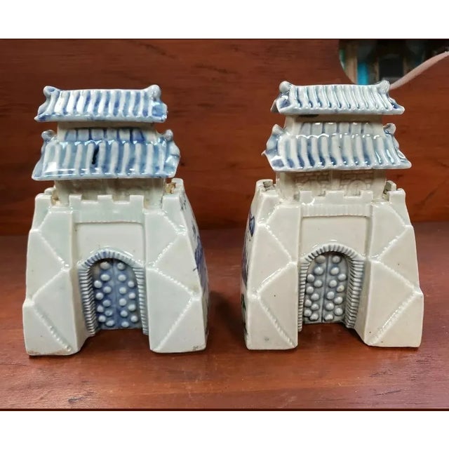 Chinese Pair of Mid 20th Century Chinese Blue/White Porcelain Watch Tower Figurines For Sale - Image 3 of 6