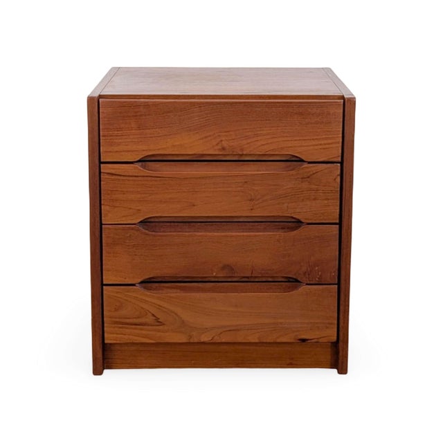Beautiful small vintage chest of drawers from the 1960s, made in Denmark, for sale. Designed by Erling W. Bach, its...