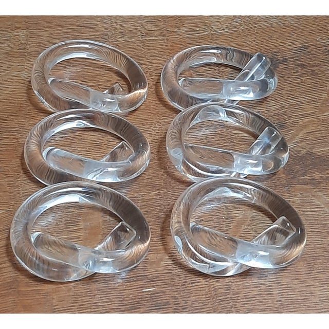 Dorothy Thorpe Lucite Pretzel Twist Napkin Rings Mid Century Thorpe For Sale - Image 4 of 5