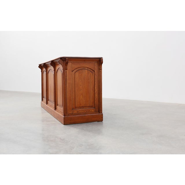 Large Mid-19th Century French Oak Bar Counter For Sale - Image 4 of 18