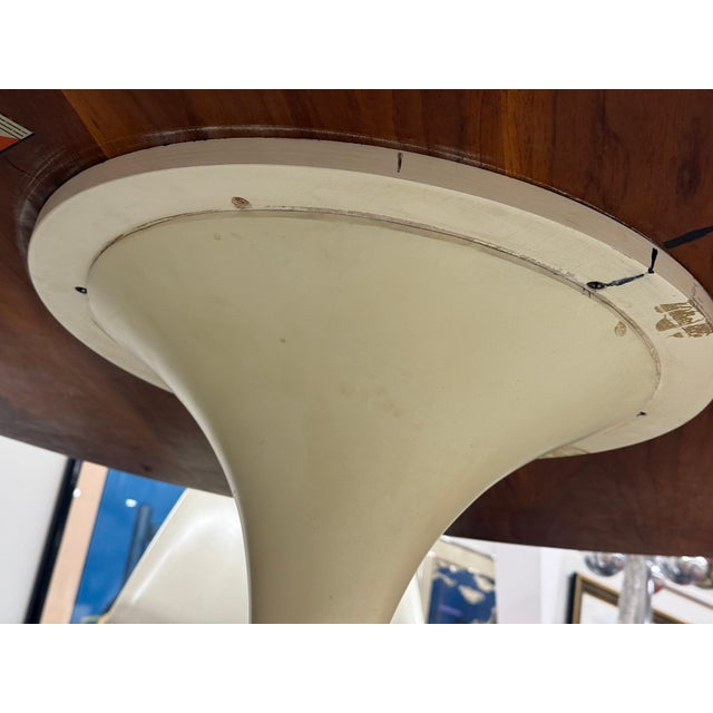 1950s Early Production Knoll Saarinen Walnut Tulip Table & 4 Chairs 575 Madison For Sale - Image 4 of 18