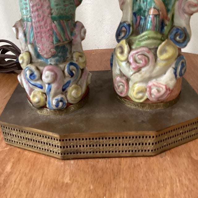 Mid 20th Century Chinoiserie Porcelain Figural Table Lamp on Brass Base in Famille Rose Palette For Sale In Chicago - Image 6 of 12