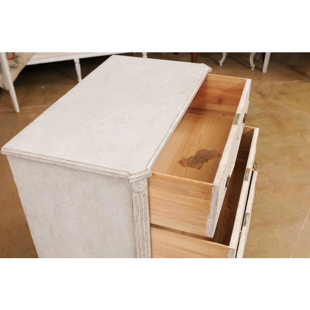 Beige Swedish Gustavian Style 1900s Painted Three-Drawer Chest with Diamond Motifs For Sale - Image 8 of 13