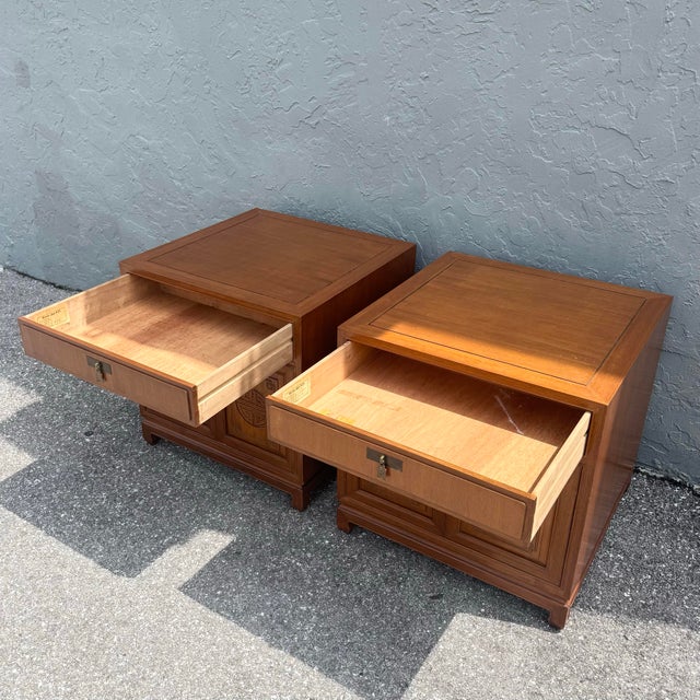 Mid 20th Century Taiwanese Walnut Cubic Side Tables/Nighstands by Ricardo Lynn - A Pair For Sale - Image 5 of 12