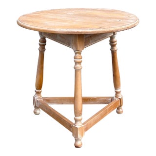 Pine 18th Century Inspired Splayed Leg Accent Table For Sale