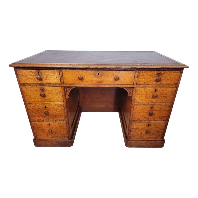 Victorian Writing Desk in Oak and Leather, 1890 For Sale