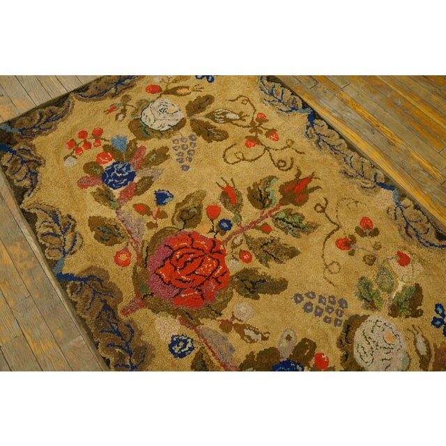 1880s Tan Camel Floral Folk Art Antique American Hooked Rug 3' X 5'5" Knotted Wool Carpet For Sale In New York - Image 6 of 6