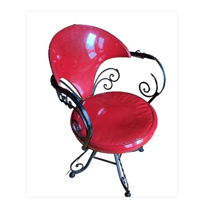 1960s Vintage Hollywood Regency Wrought Iron and Vinyl Butterfly Dining Chair Set For Sale - Image 5 of 5