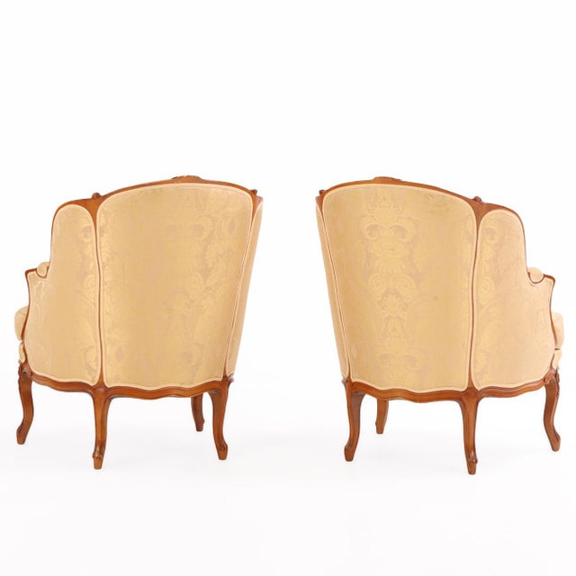 Pair of French Louis XV Style Bergere Chairs, C. 1940. For Sale In Philadelphia - Image 6 of 8