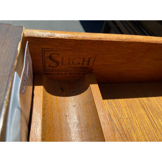 Vintage Sligh Furniture Leather Top Mid Century Modern Campaign Executive Desk For Sale - Image 10 of 12