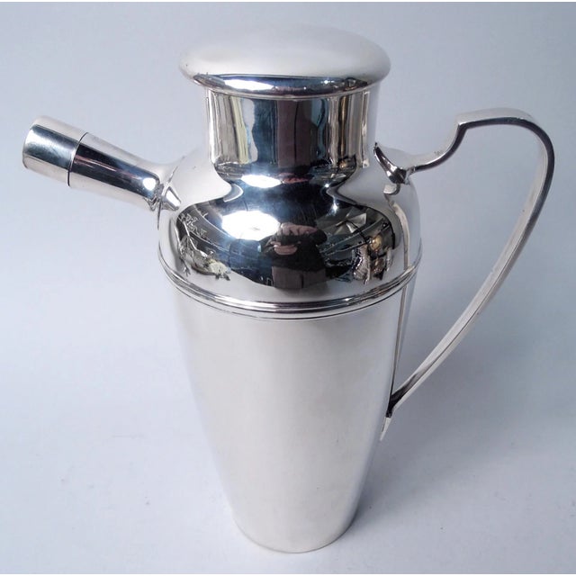 Art Deco 1920s Tiffany Shaker 20040 Art Deco Cocktail Martini Barware American Sterling Silver For Sale - Image 3 of 11