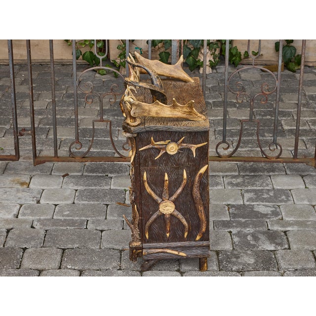 Black Forest Antler-Mounted Oak Spirits Cabinet, circa 1900 For Sale - Image 9 of 10