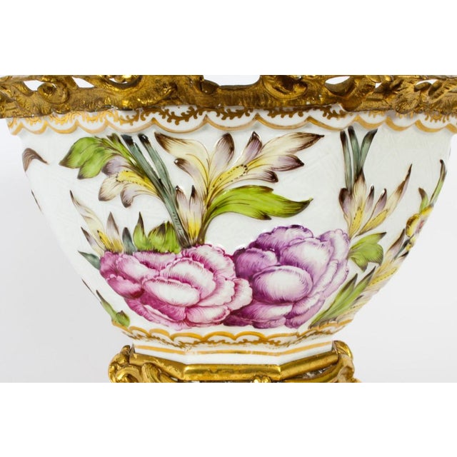 19th Century Gilt Bronze & Samson Porcelain Centrepiece For Sale - Image 5 of 13