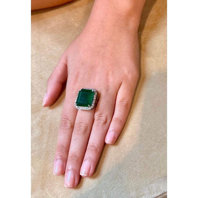 Natural 13 Carat Emerald Cut Zambian Emerald & Diamond Ring in 14kt White Gold For Sale - Image 11 of 18
