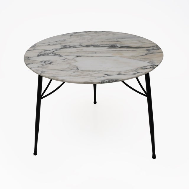 Round coffee table, Carrara marble top and black lacquered metal base, Italian production from the 60s