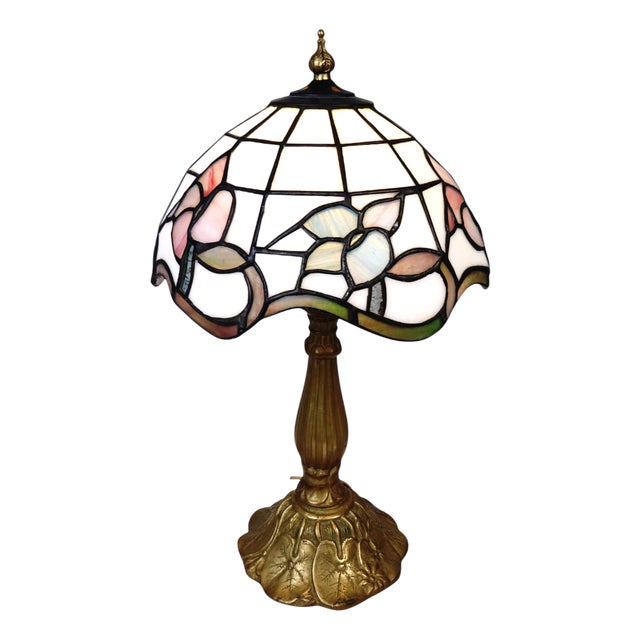Stained Glass Lamp in the style of Tiffany For Sale