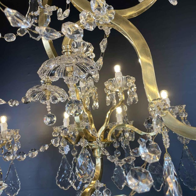 Large Italian Crystal and Brass Chandelier, 1950s For Sale - Image 10 of 18