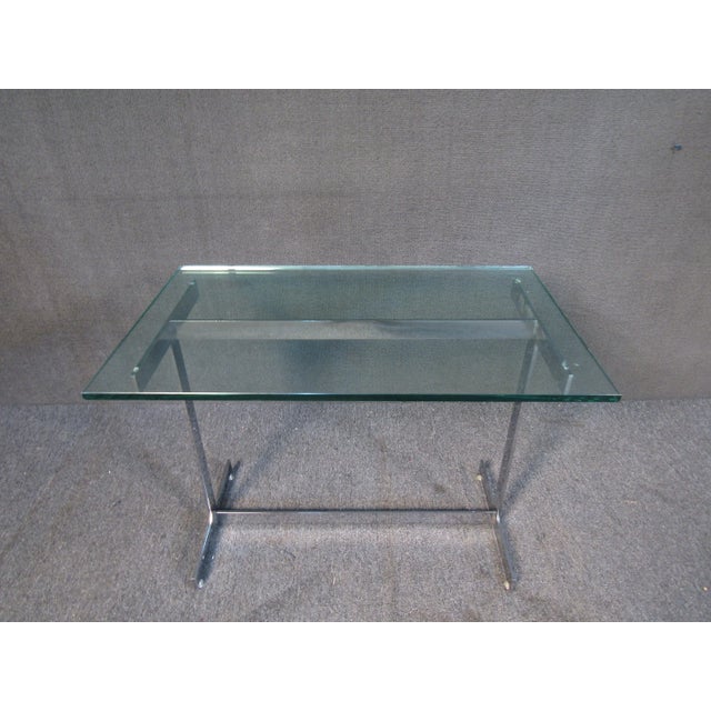 Mid 20th Century Glass and Chrome Side Table in the Style of Milo Baughman For Sale In New York - Image 6 of 11