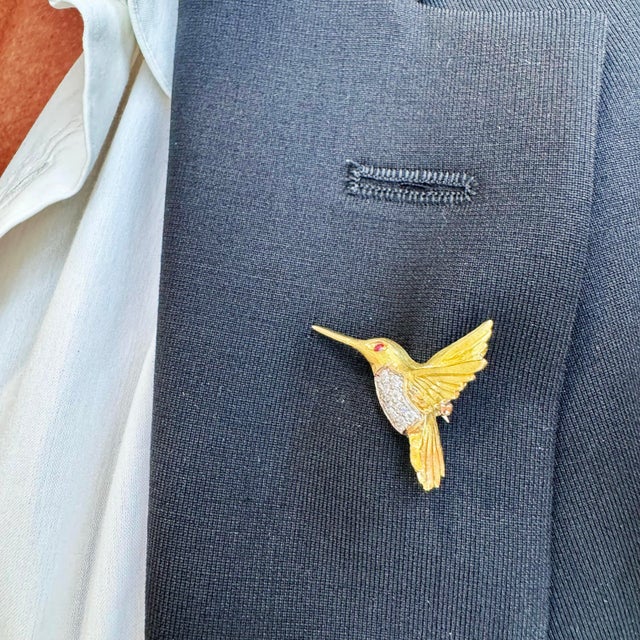 Gender: Ladies Metal Type: 18K Yellow Gold Length: 0.75 inches Weight: 5.89 grams One 18K yellow gold diamond, and ruby...